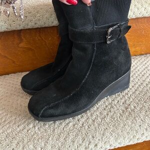 Blondo Black Wedge bootie’s with Decorative  silver Buckle❤️7
